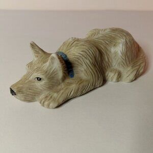 Vintage 1992 House of Lloyd  Porcelain Dog 3.5 in. Long